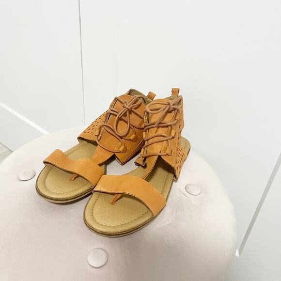 Lucky Brand Tan Perforated Gladiator Sandals Size 9.5 - Picture 1 of 7